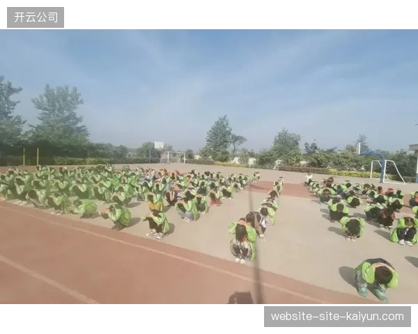 上海杨浦区高校体育场馆向社区有序开放，专业体育社团介入管理，验证“一场两用、分时共享”新模型